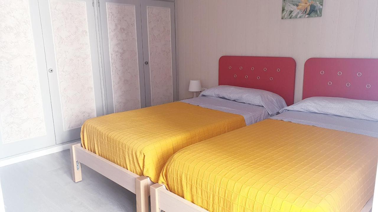 Apartamento playa LLevant mejor zona Salou Exterior foto